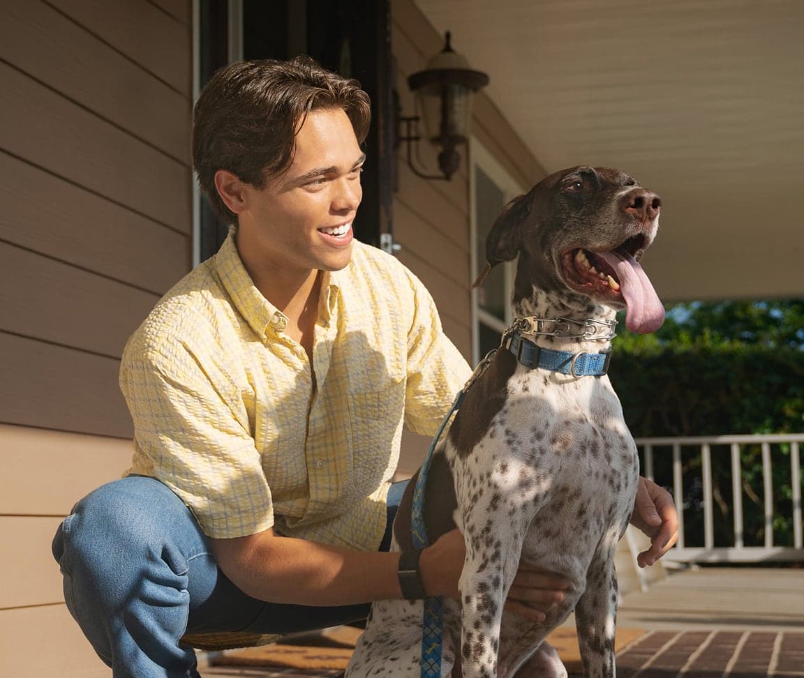 Dog owner with a golden retriever